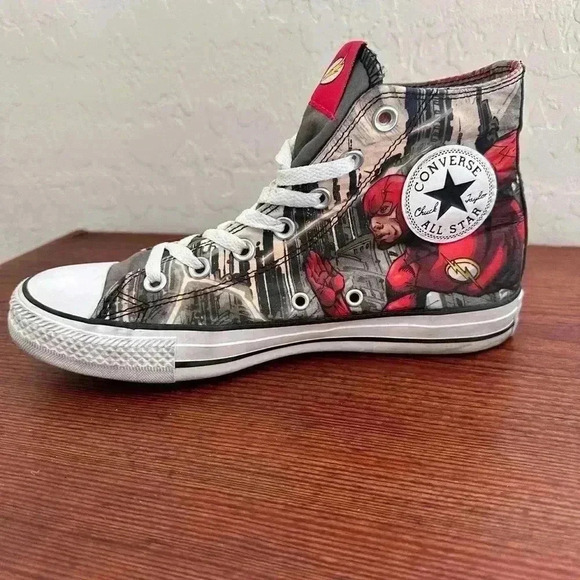 Converse The Flash Gordon Vintage Comic Shoes 150863C Men’s 6 Women’s 8 - Picture 6 of 11